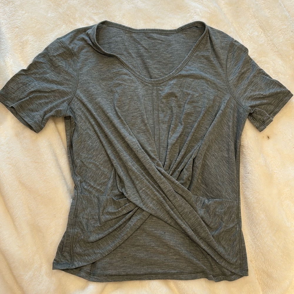 Lululemon Tshirt